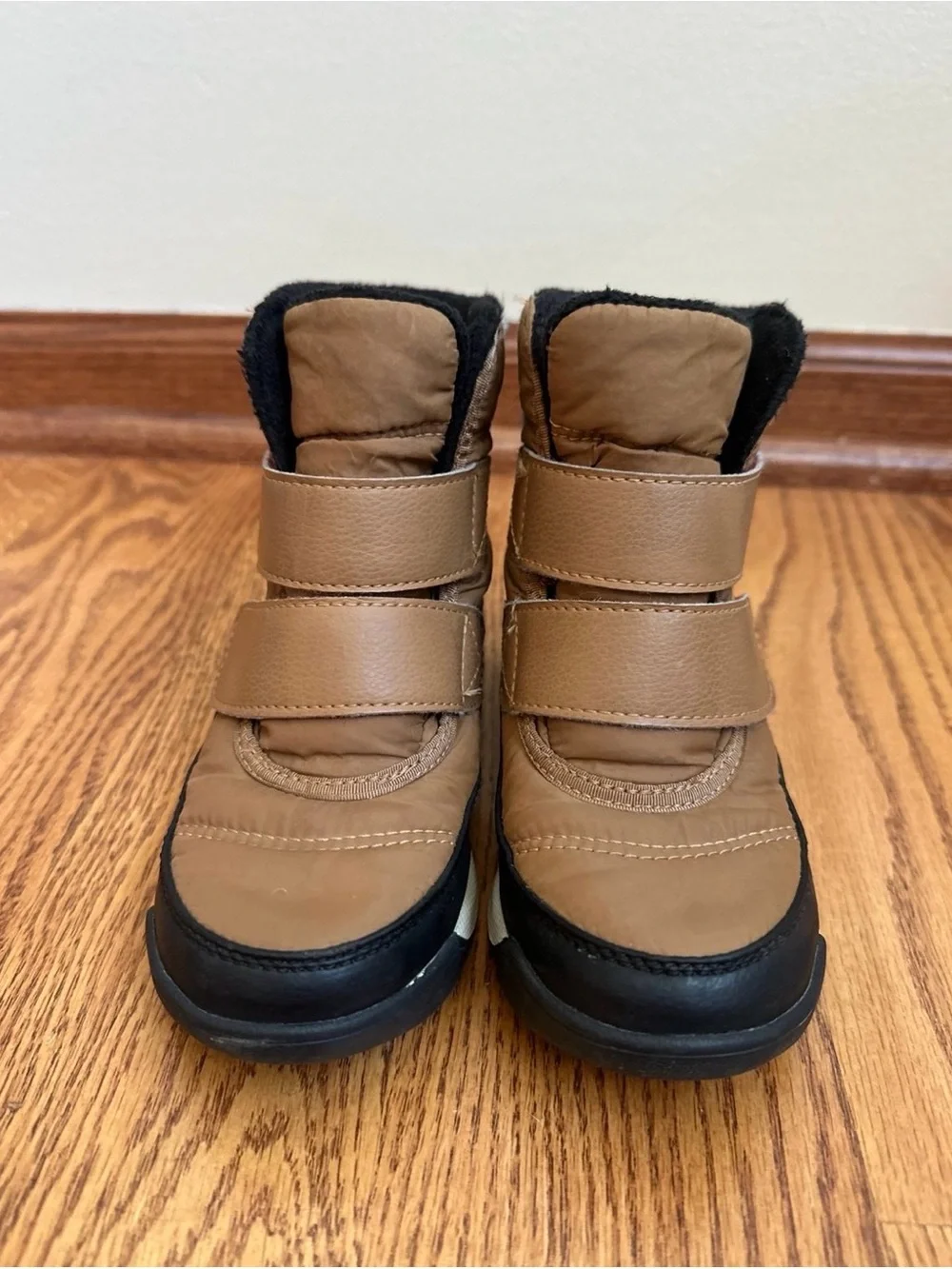 Sorel Whitney II Waterproof Winter Boots Kids 11 Velcro